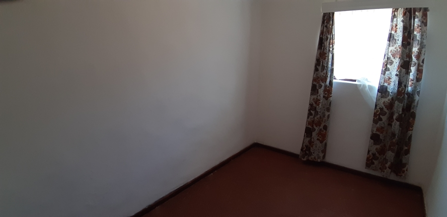To Let 1 Bedroom Property for Rent in Rylands Western Cape